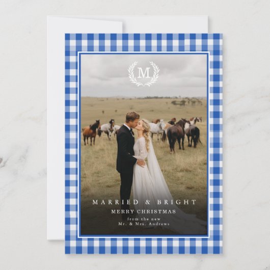 "Married & Bright" Gingham Monogram Crest 2 Photo Dankeskarte (Vorderseite)