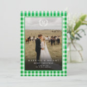 "Married & Bright" Gingham-Monogrammwappen 2 Fotos Dankeskarte (Stehend Vorderseite)