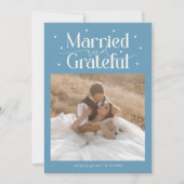 Married & Grateful Wedding Photo Denim Blue Dankeskarte (Vorderseite)