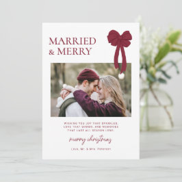 Married & Merry Burgundy Bow Photo Newlyweds Feiertagskarte
