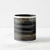 Mars Aufklärungsradar Orbiters Radar bei der Arbei Zweifarbige Tasse (Mittel)