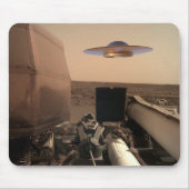 Mars InSight Alien UFO Saucer Begegnung Mousepad (Vorne)