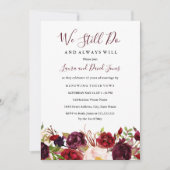 Marsala Burgundy Red Floral Wedding Vow Renewal Einladung (Vorderseite)