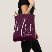 Marsala Burgundy Typografie Personalisiert Mrs. Tasche (Von Nahem)