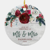 Marsala Greenery Personalisiert First Mr & Mrs. Keramik Ornament (Hinten)