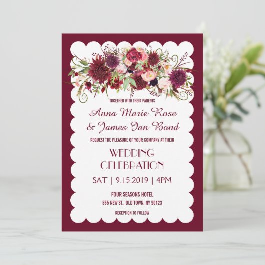 Marsala Red Burgundy Floral Chic Wedding Einladung (Stehend Vorderseite)