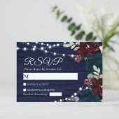 Marsala und Navy Blume Rustic Wedding RSVP Card (Stehend Vorderseite)