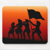 Marschieren mit Trommeln und Pfeife und Flagge Mousepad (Vorne)
