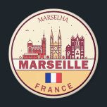 Marseille France City Skyline Emblem Magnet<br><div class="desc">Marseille minimalistisches, farbenfrohes Kunstdesign mit Denkmälern und Sehenswürdigkeiten der Stadt in Frankreich.</div>