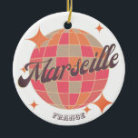 Marseille France Stadt Modeerscheinung Rosa Diskot Keramik Ornament<br><div class="desc">Marseille France Retro Vintag Design mit einer Diskothek in Rosa und hellblauen Farbtönen. Dieses wunderschöne Ornament ist ein perfektes Souvenir,  Geschenk oder Dekor Element für die Bewohner von Marseille City,  Besucher,  Touristen oder Fans.</div>
