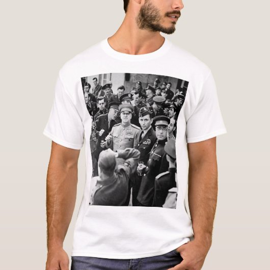 Marshall Zhukov verziert Field_War Bild T-Shirt (Vorderseite)
