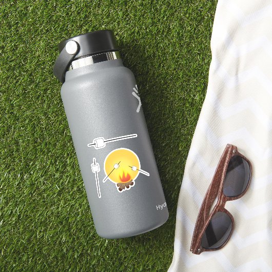 Marshmallows über dem Lagerfeuer rösten Aufkleber (HydroFlask Insitu)