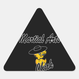 Martial Arts Chick #4 Dreieckiger Aufkleber