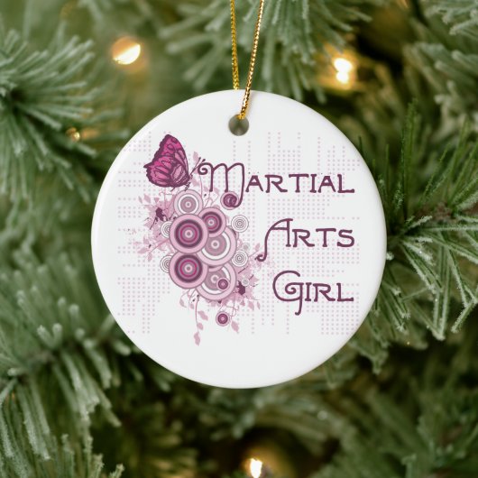 Martial Arts Girl Pink Butterfly Keramik Ornament (Baum)