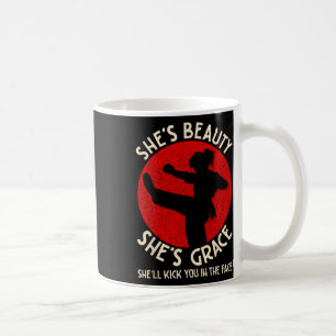 Martial Arts Maven Beauty and Grace Karate Kick Kaffeetasse