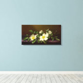 Martin Heade Cherokee Rose auf einem Lila Tuch Leinwanddruck (Insitu (Holzboden))