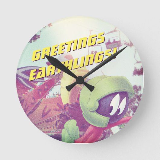 MARVIN THE MARTIAN™ On Vacation Runde Wanduhr (Vorderseite)