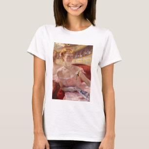 Mary Cassatt - Frau mit Perlenkette in einer Loge T-Shirt