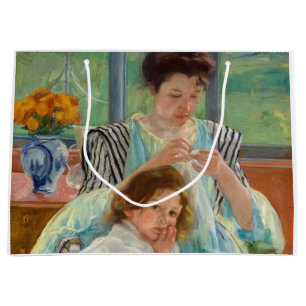 Mary Cassatt - Junge Mutter beim Nähen Große Geschenktüte