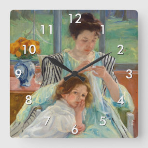 Mary Cassatt - Junge Mutter beim Nähen Quadratische Wanduhr
