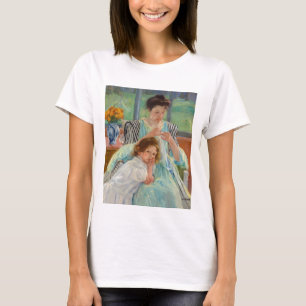 Mary Cassatt - Junge Mutter beim Nähen T-Shirt