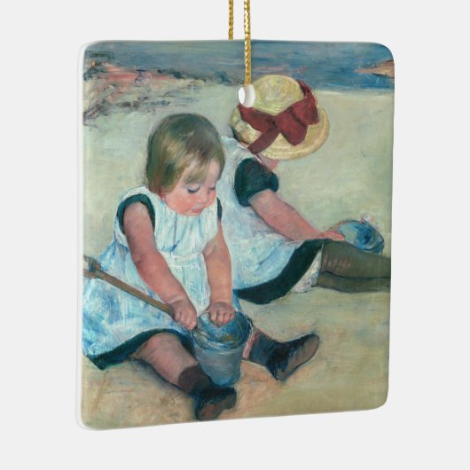 Mary Cassatt - Kinder, die am Strand spielen Keramikornament (Rechts)
