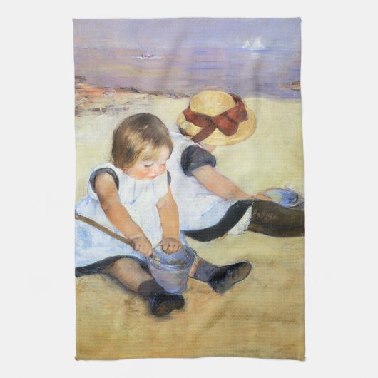 Mary Cassatt-Kinder, die auf dem Strand spielen Küchentuch (Vertikal)