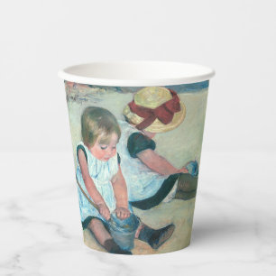 Mary Cassatt - Kinder spielen am Strand Pappbecher