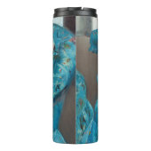 Mary Cassatt - Kleines Mädchen in einem blauen Ses Thermosbecher (Rückseite)