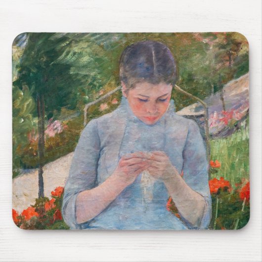Mary Cassatt - Mädchen nähen im Garten Mousepad (Vorne)