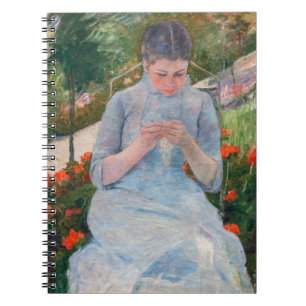 Mary Cassatt - Mädchen näht im Garten Notizblock