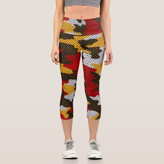 Maryland Red & Black Turtle Camo Printed Capri Leggings (Vorderseite)