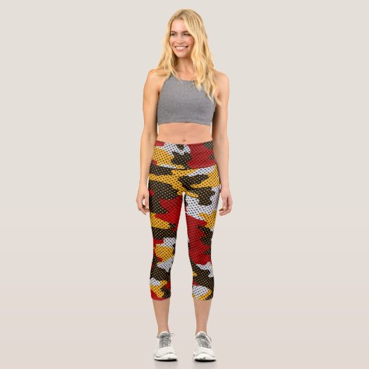 Maryland Red & Black Turtle Camo Printed Capri Leggings (Vorderseite)