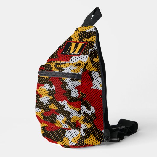 Maryland Red & Black Turtle Camo Printed Crossbody Bag (Rechte Ecke)