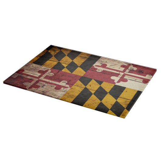 Maryland-Staats-Flagge auf altem hölzernem Korn Schneidebrett (Ecke)