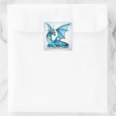 März Birthstone Drache: Aquamarine Quadratischer Aufkleber (Tasche)