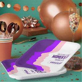 März des Internationalen Frauentags in bunten Face Pappteller