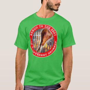 März zum Sieg eines anderen Drummertrommels T-Shirt
