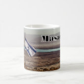 Masada View with Flag Kaffeetasse (Mittel)
