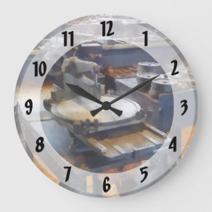 Maschinengeschäft mit Lochpresse Große Wanduhr