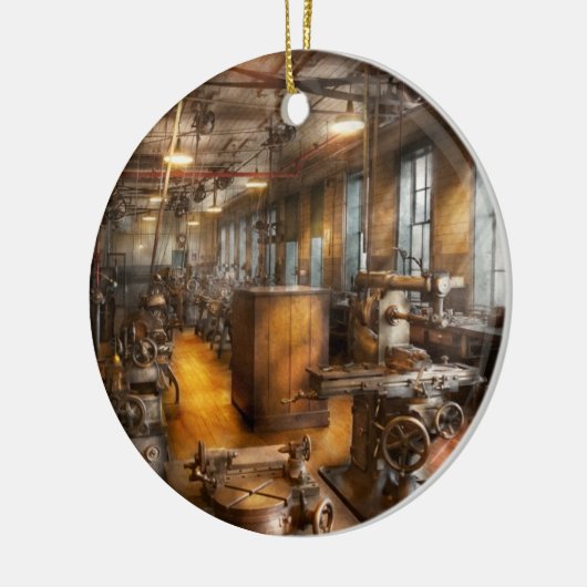 Maschinist - Industriegesellschaft Keramikornament (Links)