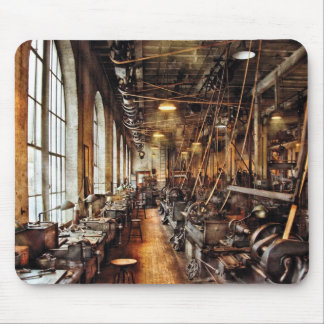 Maschinist - Maschinenwerkstatt circa 1900's Mousepad