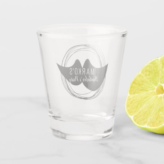 Masculine Bachelor Party Mustache Shot Glass Schnapsglas (Rückseite)
