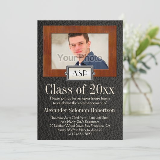 Masculine Boys Leather Wood Monogram Abschluss Einladung (Stehend Vorderseite)