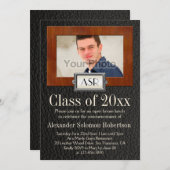 Masculine Boys Leather Wood Monogram Abschluss Einladung (Vorne/Hinten)