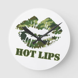 MASH Hot Lips Runde Wanduhr