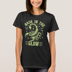 Maske im Glühkorpion T-Shirt