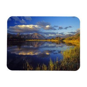 Maskinonge Lake im Waterton Lakes National Park 3 Magnet