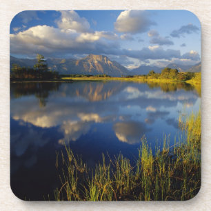 Maskinonge Lake im Waterton-Lakes-Nationalpark Untersetzer