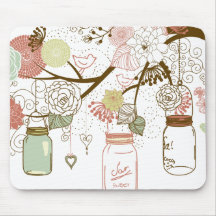Mason Gläser und hübsche Blumen